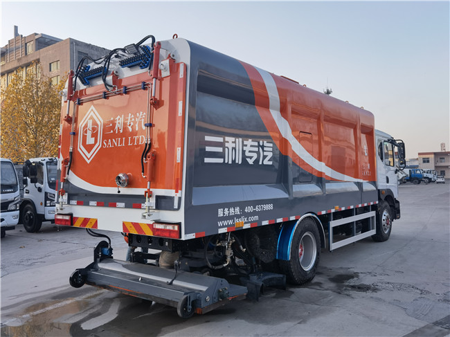 山東干濕兩用吸塵車(chē)