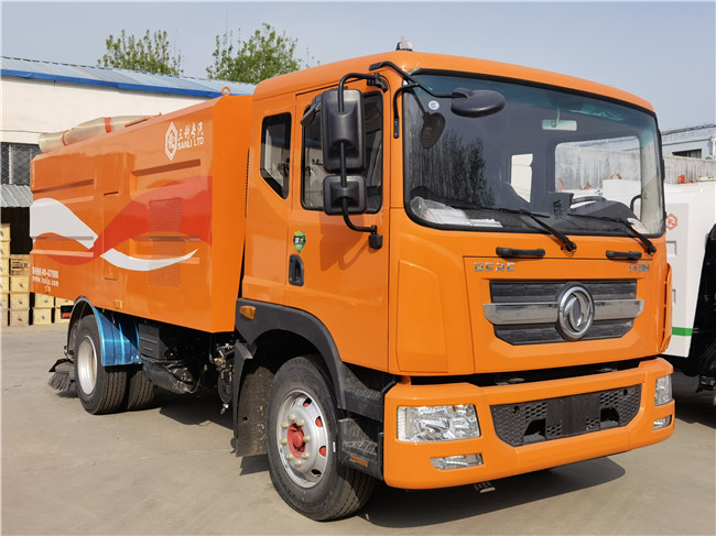 高速吸塵車(chē)廠(chǎng)家